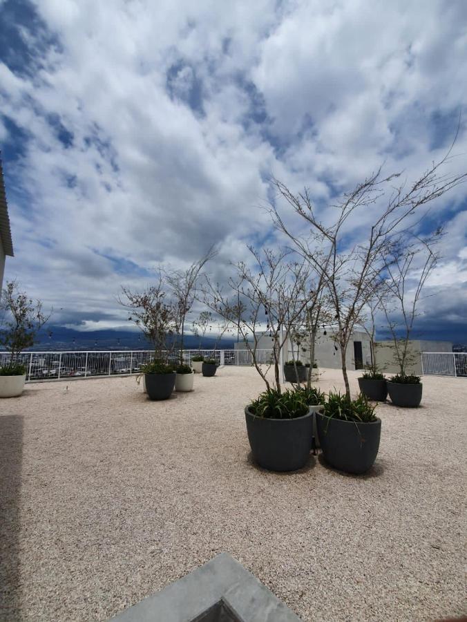 Comodo Y Elegante Apartamento En Fabuloso Condo! San Jose  Exterior photo